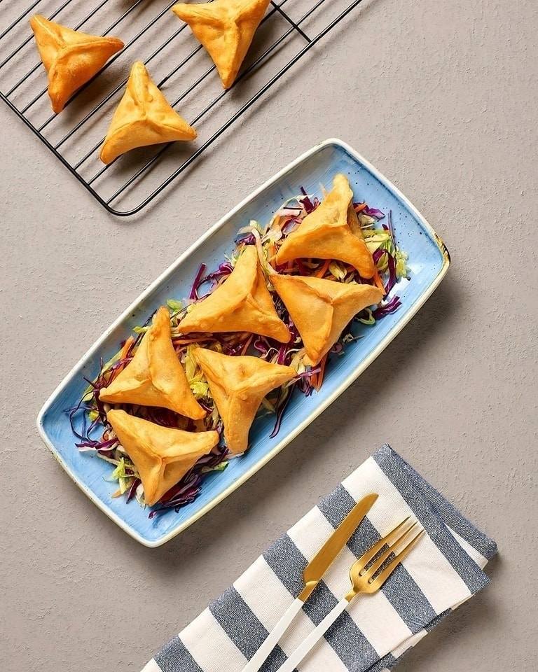 Chicken Samosas (10 pieces)